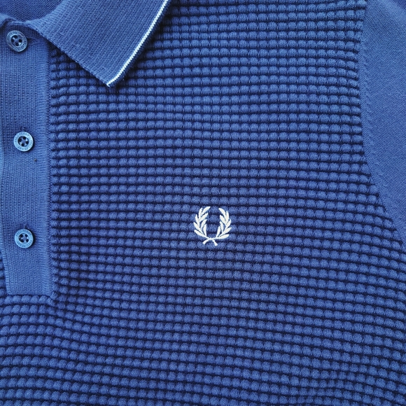 Fred Perry Polo Shirt - Textured Polo - Size Large - Navy Blue - Picture 4 of 4